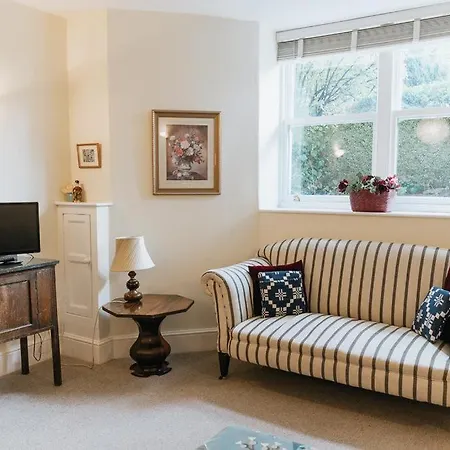 Sunnyside - Spacious 2 Bedroom Ground Floor With Free Parking In Kendal, Cumbria Apartmán Kendal