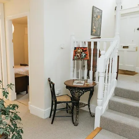 Sunnyside - Spacious 2 Bedroom Ground Floor With Free Parking In Kendal, Cumbria Apartment *